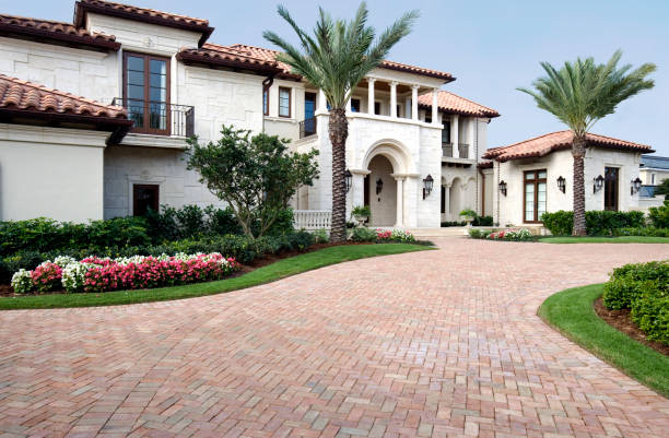 Best Commercial Driveway Pavers  in Northwoods, MO